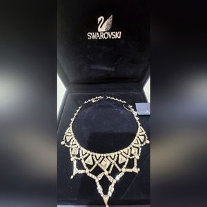 Dwarovski Relate Crystal Pearl Neclace 1125948